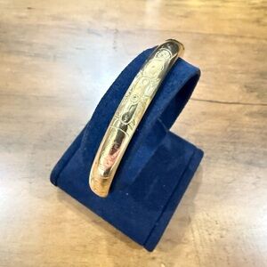 Vintage/antique 12 kt gold bangle hand engraved